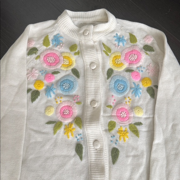 Vintage Floral Embroidered Women's Cardigan - Cream - Picture 2 of 3